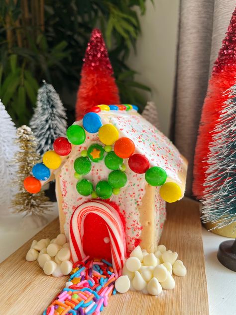 pop tart gingerbread house Poptart Gingerbread House, Pop Tart Gingerbread House, Gingerbread House Ideas, Gingerbread House Christmas, Pop Tart, Christmas Pops, Christmas Activity, Gingerbread Houses, Christmas Activities