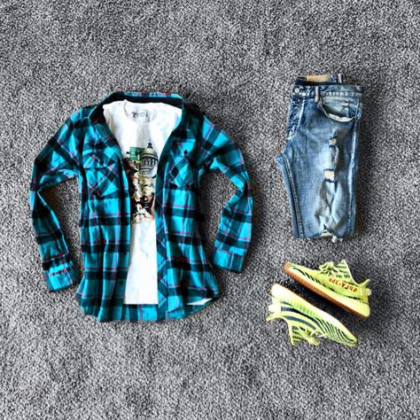 Joey on Instagram: “Simply bright idea 💡🐠 #Yeezyboost #Yebra #SimpleFits Some basics with a grail makes for a clean fit any day. @Zumiez had the shirt and…” Yeezy Outfits, Man Fits, Men Lifestyle, Yeezy Outfit, Flannel Outfits, Male Clothing, Simple Fits, Outfit Grid, Grown Man