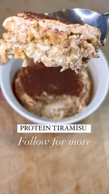 Melissa@SchererStrength on Instagram: "Protein tiramisu Under 230 calories 23g protein Ingredients: Inspired by @macro_chef 2 rice cakes 1/2 cup Greek yogurt (plain or vanilla) 1 scoop protein powder or @pbfit 2 tbsp unsweetened almond milk 1 cup chilled coffee Cocoa powder for topping DIRECTIONS:⤵️ ➡️I’m a bowl mix yogurt, protein powder or pbfit and milk until creamy. ➡️dip rice cakes in chills coffee (both sides). Make it quick or they will fall apart ➡️add a layer of the creamy mix to th Rice Cake Pudding, Rice Cake Tiramisu Recipe, Greek Yogurt Protein Recipes, Protein Tiramisu Rice Cakes, Rice Cake Toppings Healthy, Recipes Using Rice Cakes, Rice Cake Tiramisu, Low Calorie Rice Cake Snack, High Protein Tiramisu