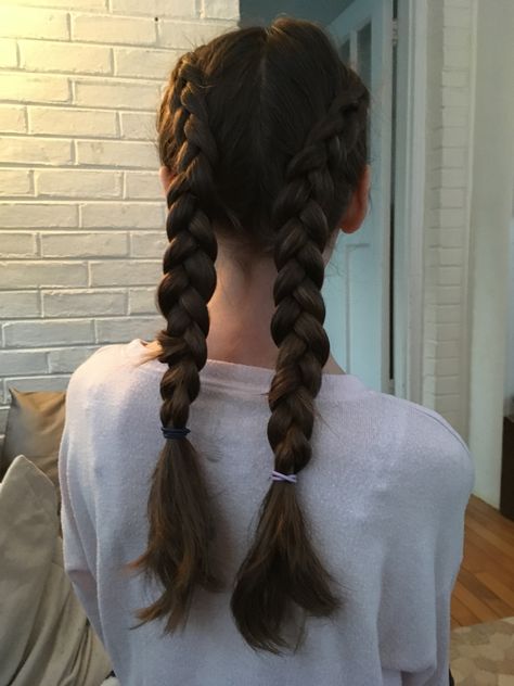 Hogwarts Hairstyles, Easy Two Braids Hairstyles, Xgen Hair, Double Braid Hairstyles, Full Bangs Long Hair, Kepang Dua, Cute Volleyball Hairstyles, Volleyball Hairstyles For Long Hair, Two French Braids