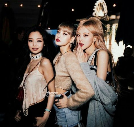 Bellas Blackpink Coachella, Coachella 2019, Hyun A, Blackpink Members, Lisa Rosé, Jennie Lisa, Kim Jisoo, Blackpink Photos, Girl Bands