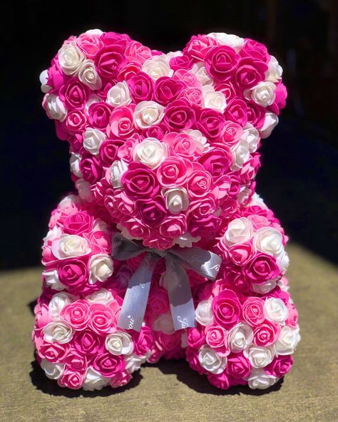 Flower Bear Roses, Rose Bear Aesthetic, Rose Bears, Rose Bears Ideas, Flower Bear, Rose Bear, Valentine Centerpieces, Flower Box Gift, Cute Couple Gifts