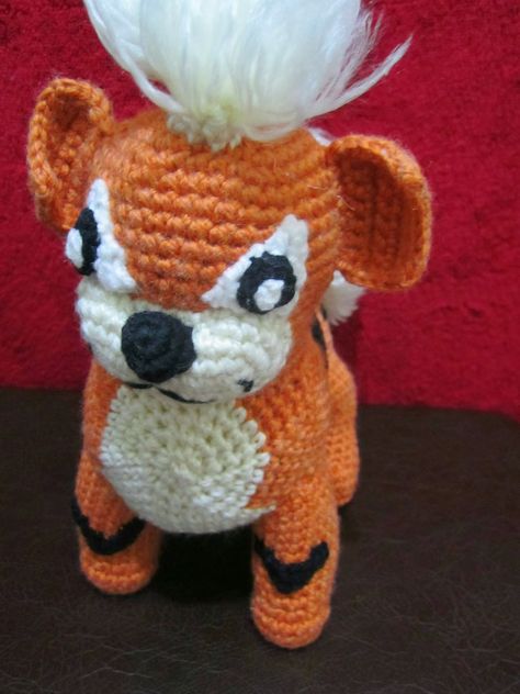 And here we are in the final phase of the growlithe. On hindsight I should have sewn on the black before sewing on the tail because some of ... Growlithe Crochet, Pokemon Hat, Pokemon Crochet, Pokemon Crochet Pattern, Loop Stitch, Pokemon Pattern, Christmas Crochet Patterns, Dk Weight Yarn, Dk Yarn