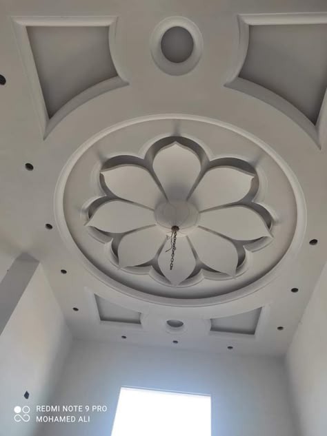 Fall Celling Design Hall, Fall Siling Design For Hall, Pop False Ceiling Design For Bedroom, Celing Roof Design, Pop Groove Ceiling Design, Fall Celling Design, Pop Design Photo, Pop Design For Hall, Drawing Room Ceiling Design