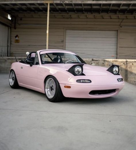 pink miata Pink Miata, Organizing Car, Car Organizing, Car Riding, Miata Car, Car Couple, Decorating Car, Cars Pics, Car Upgrades