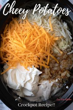 Easy Crockpot Potatoes, Potato Hashbrown, Cheese Hashbrowns, Cheesy Potatoes With Hashbrowns, Crockpot Potatoes, Cheesy Potatoes Crock Pot, Cheesy Potatoes Recipe, Slow Cooker Potatoes, Crock Pot Potatoes