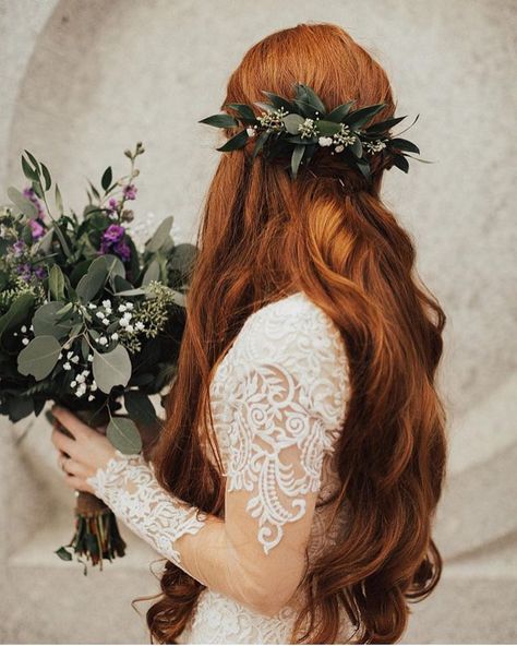 Red Hair Brides, Redhead Bride, Redhead Hairstyles, Bridal Closet, Wedding Day Photos, Long Hairstyle, Hippie Wedding, My Wedding Day, Wedding Hair Down