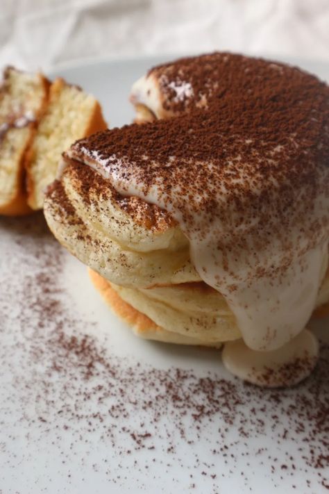 Tiramisu Pancakes, Instagrammable Food, Food Project, Souffle Pancakes, Souffle Recipes, Bake Goods, Break Fast, Gourmet Cupcakes, Fairy Clothes