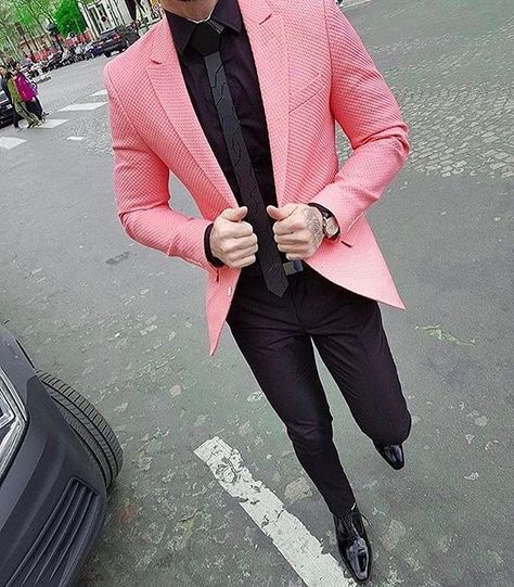 Men's Styles by @zaragents Pink Blazer Men, Men In Pink, Blazer Outfits For Men, Summer Blazer Outfits, Pink Suit Men, Best Wedding Suits For Men, Best Wedding Suits, Blazer Outfits Men, Modern Suits