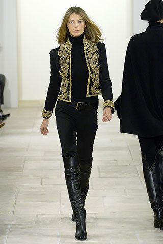 Ralph Lauren Fall 2006 Ready-to-Wear Fashion Show - Valentina Zelyaeva Lauren Aesthetic, Iconic Outfits, Ralph Lauren Fall, Cloth Design, Womens Tshirt, Ralph Lauren Collection, Jeans Outfit, Looks Vintage, Military Fashion