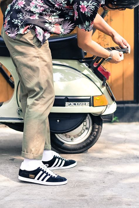 Vespa Outfit Men, Mens Adidas Gazelle Outfit, Gazelle Adidas Outfit Men, Adidas Eqt Gazelle Outfit, Eqt Gazelle Outfit, Adidas Samba Outfit Men Street Style, Adidas Outfit Men Style, Adidas Gazelle Outfit Men, Style Adidas Gazelle