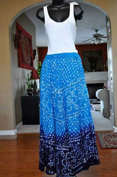 Bandhani skirt. Bandhani Skirt, Silk Dress Long, Asian Fashion, Dress Long, Silk Dress, Lace Skirt, Long Dress, Maxi Skirt, Silk