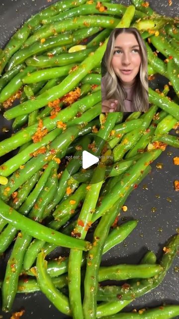 Food for your thoughts on Instagram: "The highly requested green bean recipe!!!! Recipe deets below 🫶🏻 🎥: @caileeeeats What you’ll need:  1, 12 oz bag of trimmed green beans 2 tbsp butter 2 tbsp chili onion crunch (from Trader Joe’s) Sprinkle of garlic powder Sprinkle of salt  Instructions:  1. In a pan on medium heat add the green beans and 1/4 cup of water. Cover with a lid and let it steam about 4 minutes. Make sure not to overcook them otherwise the beans will all fall out!  2. Remove the lid and let the rest of the water evaporate. This takes about 1-2 minutes.  3. Add the butter and mix. 4. Once melted add the chili onion crunch and mix. 5. Season with garlic powder and salt to taste and enjoy!" Chili Onion Crunch Green Beans, Chili Onion Crunch, Green Bean Recipe, Crunch Recipe, Bean Recipe, Trader Joes Recipes, Cup Of Water, Chili Garlic Sauce, Green Bean Recipes