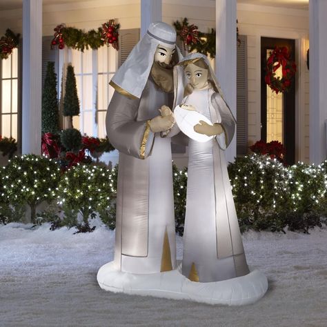 How To Make Outdoor Nativity Set, Nativity Outdoor Decor, Diy Nativity Scene Outdoor, Outdoor Manger Scene, Diy Outdoor Nativity Scene, Christmas Nativity Scene Display, Outdoor Nativity Sets, Christmas Yard Decor, Nativity Scene Display