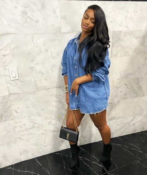 Denim Dress Outfit Ideas Black Women, Long Jean Jacket Outfits Black Women, Blue Jean Dress Outfit Black Women, Jean Dress Outfit Black Women, Denim Outfits For Women Party, Denim Dress Outfit Black Women, Denim Mini Dress Outfit, Button Down Dress Outfit, Demin Outfit