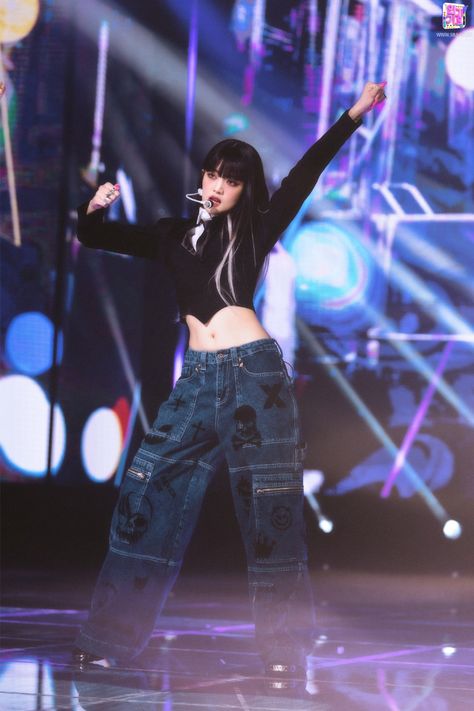 #minnie #gidle #kpop Gidle Tomboy, Minnie Outfit, G-idle Minnie, Minnie Gidle, G I Dle Minnie, Royal Blood, Tomboy Outfits, Photo Sketch, Stage Outfits