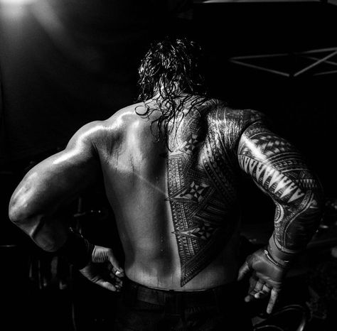 Roman Reigns Aesthetic, Classical Photography, Roman Reigns Tattoo, Roman Reigns Shirtless, Roman Reigns Wwe Champion, R Truth, Wwe World, Wwe Roman Reigns, Animated Wallpapers For Mobile