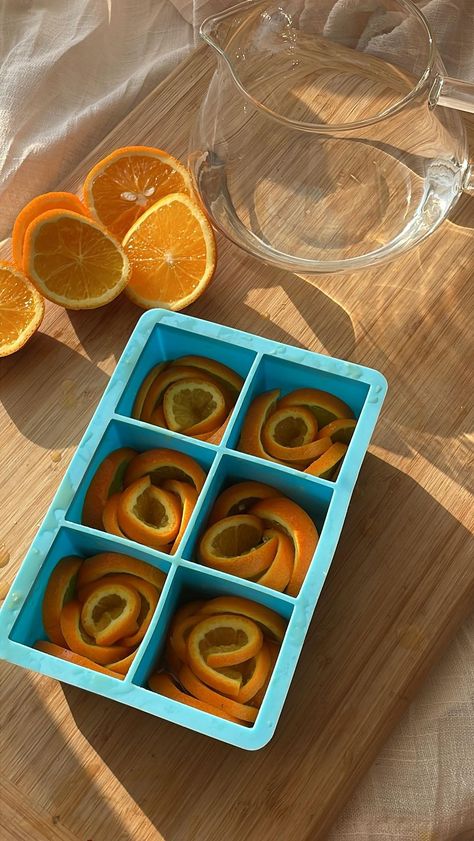 🧊🍊Orange Rose Ice Cubes 🍊🧊 In case you needed to level up your summer bevvys, here’s a fun way to bring sunshine into your drinks!… | Instagram Rose Ice Cubes, Fruit Hacks, Schoolboy Q, Painting The Roses Red, Soda Stream, Macklemore, Cocktail Kits, Nye Party, Mocktail Recipe