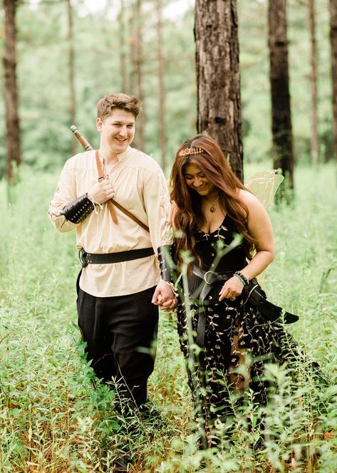 Fantasy Couple Costume, Fantasy Couple Photography, Forest Handfasting, Fantasy Engagement Photos, Viking Family, Fantasy Photoshoot, Fairytale Lover, Handfasting Ceremony, Engagement Photo Props