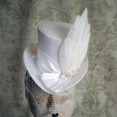 Top Hat With Veil, Ladies Wedding Hats, Fascinator With Veil, Bridal Mini, Dove Wing, Bridal Fascinator, Mini Hat, Bride Hat, Mini Top Hat