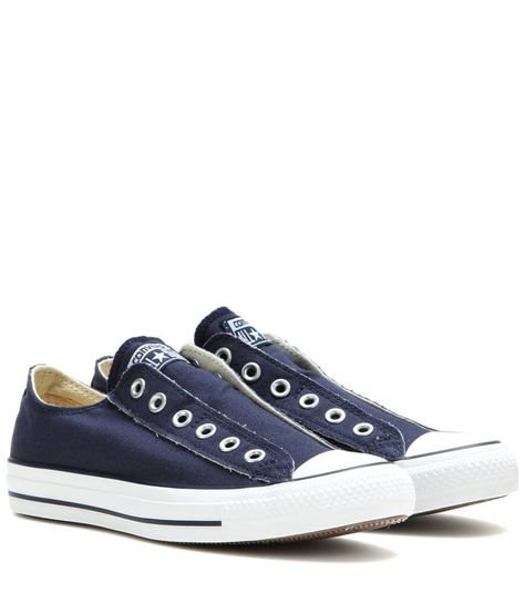 30 Fresh Summer Slip-Ons That Are Easy on Your Feet Slip On Converse, Shoes Sneakers Blue, Converse Trainers, Navy Sneakers, Blue Converse, Sneakers Converse, Fresh Summer, Womens Fashion Edgy, Star Shoes