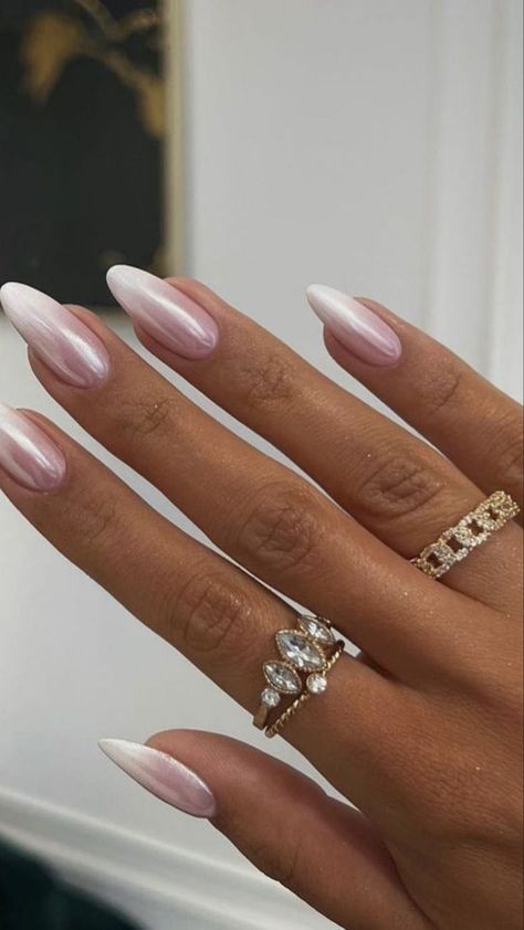 Classy Almond Nails, White Chrome Nails, Blue Chrome Nails, Chrome Nails Designs, Blue Chrome, Almond Acrylic Nails, Acrylic Nails Coffin Short, Nagel Inspo, Nails Desing