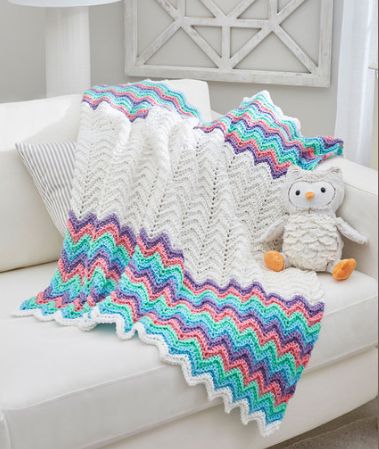 With that baby shower a week away, you need to produce an elegant, classic blanket quickly! The Rippling Rainbow Blanket Pattern to the rescue! Chunky Crochet Blanket Pattern, Crochet Blanket Chevron, Crochet Ripple Blanket, Baby Afghan Crochet Patterns, Free Baby Blanket Patterns, Crochet Baby Blanket Free Pattern, Easy Baby Blanket, Chunky Crochet Blanket, Rainbow Blanket