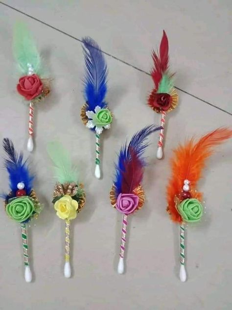 Tilak Stick Decoration, Janmastami Craft, Tilak Stick, Diy Fall Wedding Decorations, Wedding Tree Decorations, Indian Wedding Gifts, Decorating With Sticks, Thali Decoration Ideas, Fall Wedding Diy