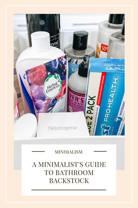 A minimalist's guide to bathroom toiletries! Bathroom Minimalist Organization, Minimalist Toiletries, Bathroom Essentials Checklist, Bathroom Clutter, Minimalist Organization, Bathroom Toiletries, Minimal Bathroom, Minimalist Bathroom, Bathroom Essentials