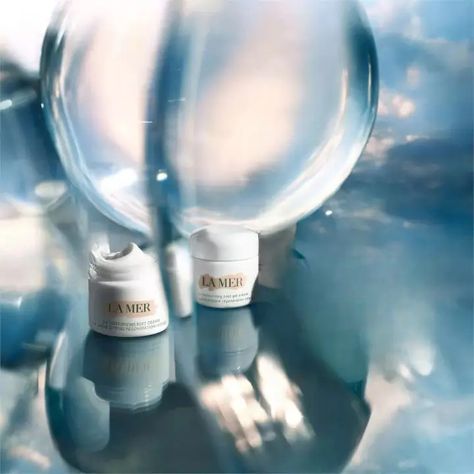 Find the ideal La Mer moisturizer for your skin with our comprehensive comparison of La Mer Moisturizing Cool Gel Cream vs Soft Cream. Gel Cream, Your Skin, Warm Weather, Moisturizer, Skin Care, Cream, Skin