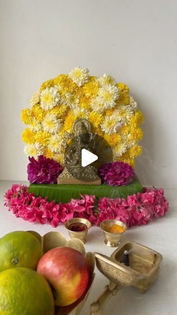 Pooja Decoration Ideas At Home, Pooja Decor, Ganesh Chaturthi, Flower Plates, Stay Fresh, Festival Decorations, Fresh Flowers, Flower Decorations, Home Diy