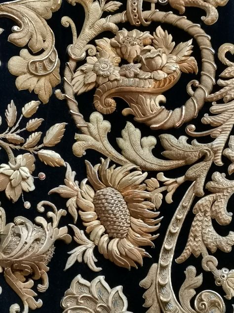 Baroque Embroidery, Embossed Embroidery, Haute Couture Embroidery, Gold Work Embroidery, Zardozi Embroidery, Textile Sculpture, Baroque Pattern, Couture Embroidery, Elegant Embroidery