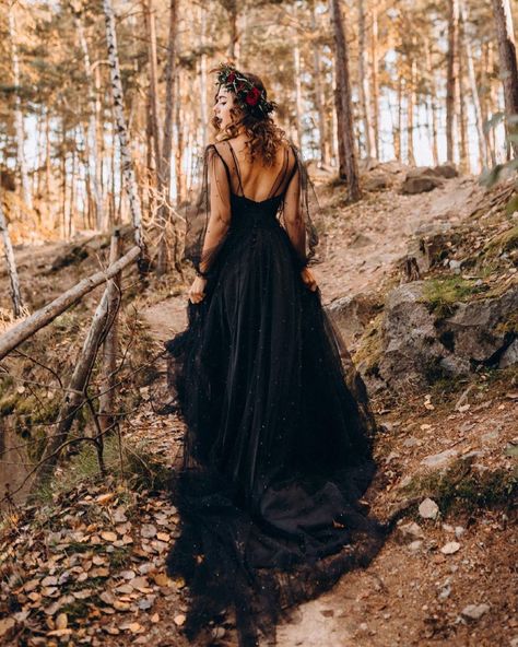 Black Dress Wedding Photos, Goth Cottage Core Wedding, Black Wedding Dress Photoshoot, Black Fairy Wedding Dress, Black Wedding Dress Simple, Black Wedding Dress Aesthetic, Grunge Wedding Dress, Simple Black Wedding Dress, Wedding Dress Under 500