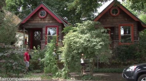 364-sq-ft-tiny-homes-built-with-recycled-materials-001 Paper Bag Wallpaper, Bag Wallpaper, Tiny Cottages, Recycled Tin Cans, Recycled Tin, Tiny Cottage, Micro House, Tiny Spaces, Small Places