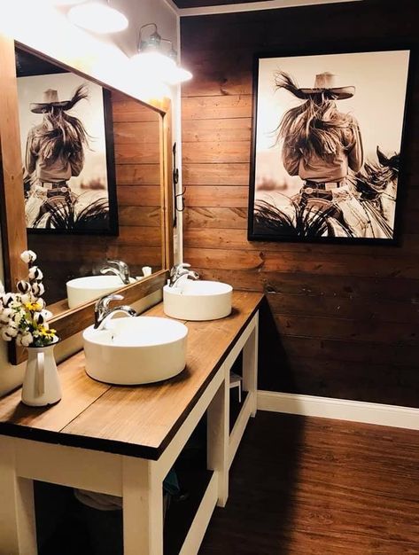 Western Bathrooms, Western Bathroom Decor, Western Bathroom, Western Farmhouse, Ranch House Decor, Aesthetic Interior Design, Western Bedroom Decor, Western Rooms, Western Kitchen