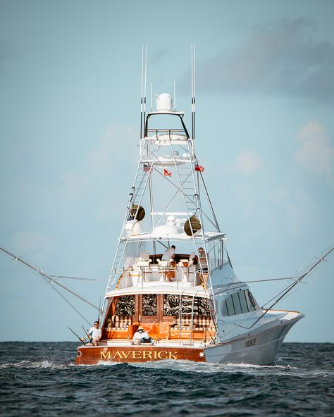 Merritt Sportfishing Boat named “Maverick”.  Photo by AH360 Photography:  https://www.ah360views.com/boats/yachting-pictures/. #fishing #boat #boats #angler #yacht Sportfishing Yachts, Boats In Water, Ocean Fishing Boats, Fish Reference, Fishing Yachts, Offshore Boats, Show Boat, Outboard Boat Motors, Sport Fishing Boats