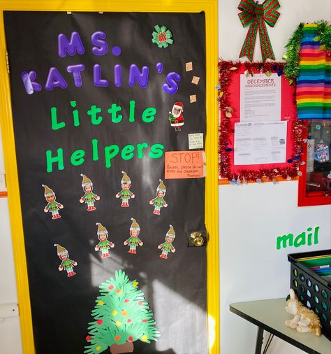 Elves Bulletin Board Ideas, Elves Door Decoration, Christmas Class Door, Doors Decoration, Preschool Door, Door Decorations Classroom Christmas, Classroom Christmas Decorations, Christmas Preschool, Christmas Door Decorating Contest