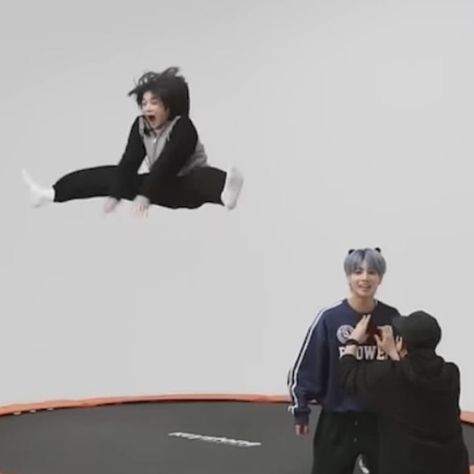 jumping higher than my grades rn #txt #yeonjun Moa Collection, Choi Daniel, 5 Anime, Txt Yeonjun, 웃긴 사진, Kpop Funny, The Dream, Kpop Memes, Reaction Pictures