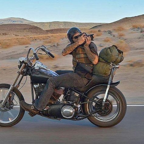 Rugged Americana, Sp2 Vw, Motorcycle Camping Gear, Old School Chopper, Harley Davidson Knucklehead, Classic Harley Davidson, Harley Davidson Chopper, Motorcycle Camping, Chopper Motorcycle