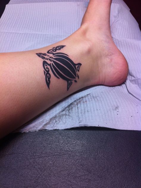 new leatherback sea turtle tattoo Sea Turtle Tattoos, Tattoo Sea, Turtle Tattoos, Tire Craft, Sea Turtle Tattoo, Save The Sea Turtles, Turtle Tattoo Designs, Turtle Tattoo, Memorial Tattoos