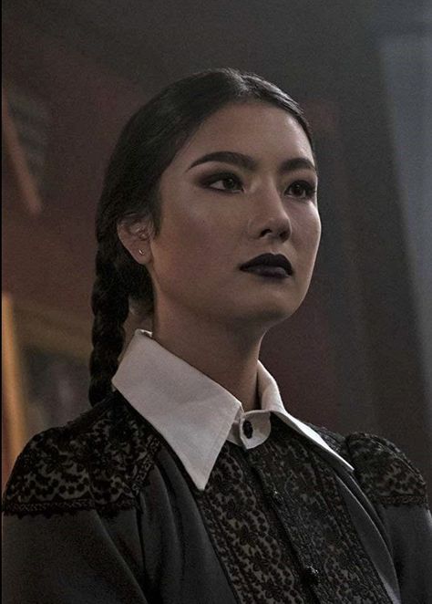 Sabrina Costume, Sabrina Spellman Style, Gothic Academia, Weird Sisters, Chilling Adventures Of Sabrina, Sabrina Spellman, Sister Outfits, Dark Makeup, Magical Art