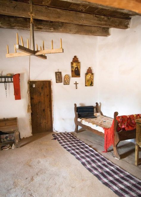 Santa Fe Furniture, Adobe Bedroom, Adobe Home Interior, Interiors 2024, Hacienda House, Kiva Fireplace, New Mexico Style, Mexican Furniture, Adobe Home