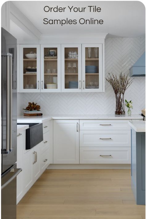 Kitchen Realistic, Kitchen Renos, Installation Ideas, White Subway Tiles, Mud Rooms, Kitchen Backsplashes, Kitchen Installation, Subway Tiles, Backsplash Ideas