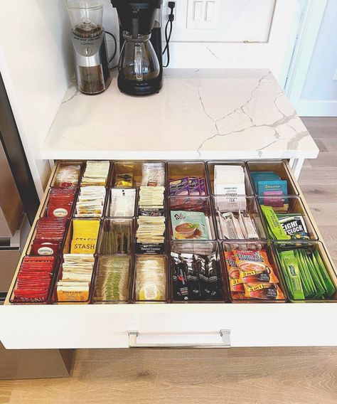 Tea Storage Organizing, Tea Organiser, Closet Boxes, Organizing Storage, Tea Organization, Tea Station, House Organisation, Kitchen Organization Pantry, Kitchen Organisation