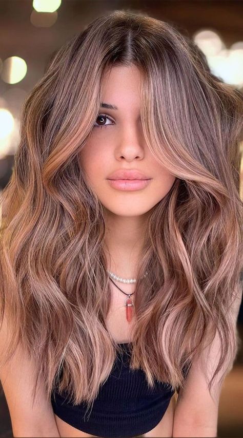 Hair Color Ideas 2023, 30 Hair Color, Brown Hair Trends, Peach Hair Colors, Medium Length Wavy Hair, Peach Hair, Spring Hair Color, Winter Hair Color, Hair Color And Cut