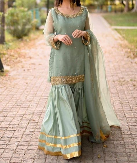 Dress Designs For Girls, Sharara Designs, Happy Bride, Stylish Short Dresses, Pakistani Dresses Casual, Pakistani Fancy Dresses, Outfits Dress, Beautiful Dress Designs, Simple Pakistani Dresses