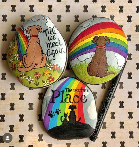 Dog Memorial Stone Diy, Dog Memorial Rock Painting, Painted Rock Pet Memorial, Dog Rocks Painting, Dog Painted Rocks Ideas, Memorial Stones Diy, Memorial Rocks, Dog Memorial Stone, Pet Memorial Garden