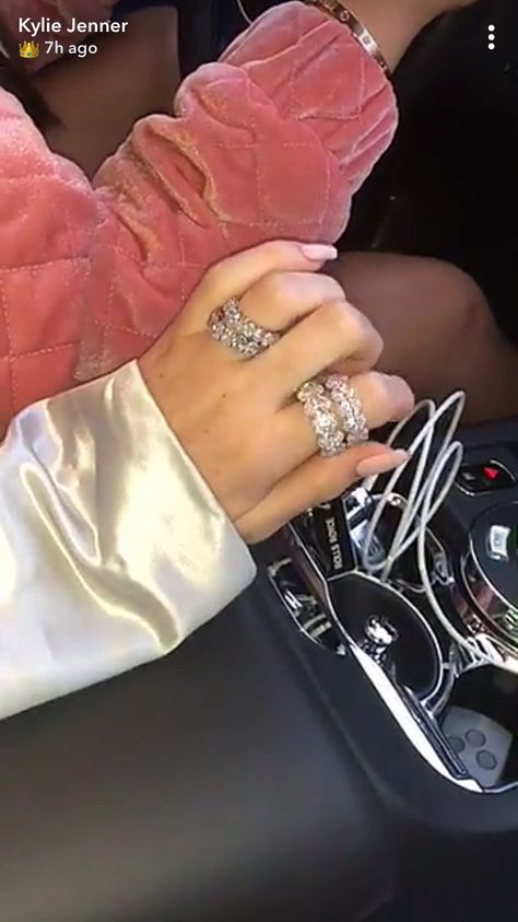 @frankiefulya 💋💎🌹 Kylie Jenner Rings, Kylie Jenner Piercings, Large Diamond Rings, Gold Bridesmaid Jewelry, Kylie Jenner Nails, Marquise Cut Engagement Ring, Gold Bridesmaids, Her Ring, S Ring