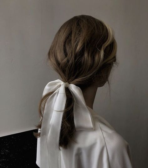 Silk Bow Hairstyle, Ribbon Hairstyle Wedding, Bow Bridal Hair, Wedding Bow Hairstyles, Wedding Hair With Ribbon, French Wedding Hair, Ribbon Bow Aesthetic, Silk Ribbon Hairstyle, French Chic Hair