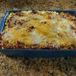 Sloppy Joe Mac N Cheese: Two classic comfort foods combined to make one hearty and very satisfying casserole. Sloppy Joe Mac And Cheese, Sloppy Joe, Sloppy Joes, Ground Beef Recipes, Main Meals, Om Nom, Mac And Cheese, Casserole Recipes, Casseroles